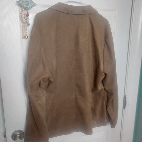 August Max Woman faux suede button up 1970s top - Picture 14 of 15